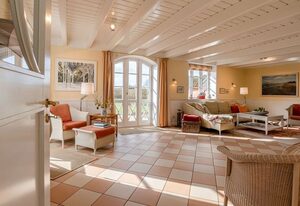 Ferienhaus Friesenrose – „Erholsame Ferienhaushälfte Friesenrose: Ideal für Familien und Hundeliebhaber!“