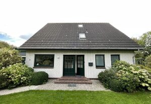 White House Ferienwohnung 2 – "Entdecken Sie die White House Ferienwohnung: Ruhe und Genuss in Alkersum!"