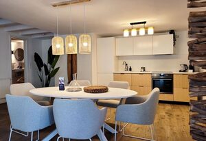 Moderne Lounge-Ferienwohnung mit Terrasse, Strandkorb, Parkplatz - 50 Meter zum Strand