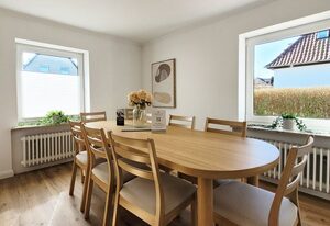 Charmantes und ruhiges Ferienhaus - Strandnah und ideal für große Gruppen - mit Fahrradunterstellplatz und Parkplatz – Gemütliches Ferienhaus "Strandgut" mit Parkplatz - Nah zum Ostseestrand