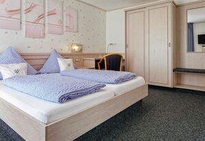 Hotel Helgolandia – Doppelzimmer zur Inselseite