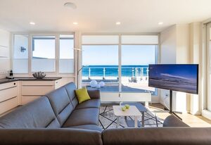Penthouse Am Hang 5