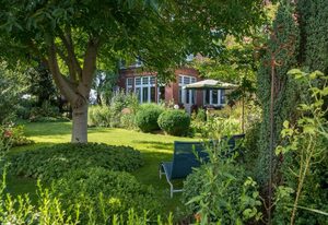 Mom's Bed & Breakfast – Doppelzimmer mit Etagendusche