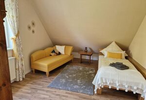 Ferienhaus "Schön hier" – Ferienhaus, bis 7 Gäste, großer Garten, Parkplätze