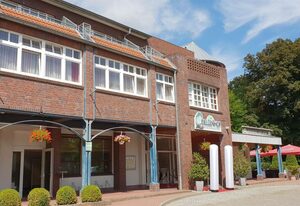 Hotel Quellenhof – Doppelzimmer mit Dusche, WC