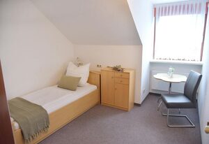 Pension "Haus Bambi" – Einzelzimmer mit Dusche, WC