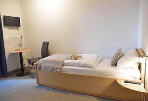 Pension "Haus Bambi" – Einzelzimmer mit Dusche, WC