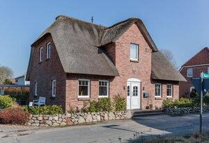 Tills Hüs – Komfortables Ferienhaus mit Terrasse und moderner Ausstattung in Utersum