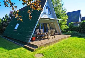 Zeltdachhaus - grosse und sonnige Terrasse mit Markise – - mit Glasfaser - mit Zaun - Parkplatz vor der Haustür