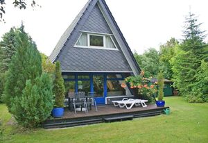 Zeltdachhaus mit Kamin und grosser Terrasse – - mit W-LAN