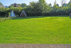 Zeltdachhaus in Strandnähe mit grossem Grundstück – Zeltdachhaus für 4 Personen