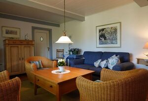 Ferienhaus Süderende 50 – Idyllisches Ferienhaus unter Reet Süderende 50