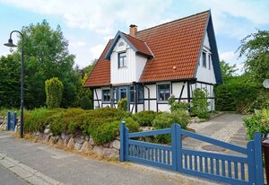 Ferienhaus mit viel Platz in Strandnähe – - mit Ladestation am Haus für E-Autos (kostenpflichtig)