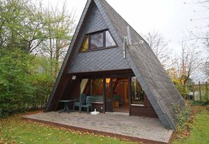 Zeltdachhaus mit Parkplatz vor der Haustür – Zeltdachhaus - Waldblick