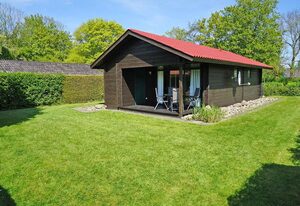 Grosses Grundstück für die ganze Familie – - mit W-LAN Glasfaser - TV im Schlafzimmer