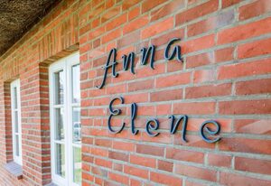 Ferienhaus Anna Elene Wohnung 1 – Großzügige Ferienwohnung in Nieblum mit Terrasse, Garten und Kaminofen