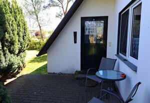 mit Terrasse mitten im Grünen
