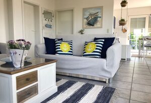 Sonniges Strandhaus am Haff mit Wasserblick für 2-4 Personen