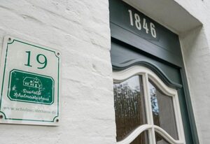 Altes Schulmeisterhaus Wohnung 1 – "Erleben Sie unvergessliche Ferien im alten Schulmeisterhaus in Oevenum!"