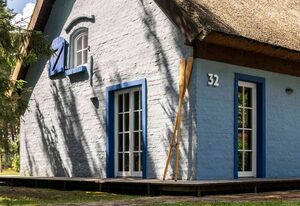 Pommernhaus Vorsee am Kiefernwald Kamin Boot – Reetgedecktes Fachwerkhaus, Kamin, Ruderboot, großer Garten