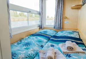 Hausboot - fest vertäut in Anklam 1