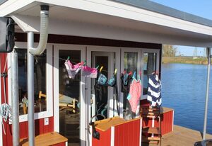Hausboot - fest vertäut in Anklam 1