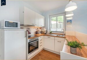 Ferienhaus Waldhaus 5 – Ruhiges Ferienhaus in Korswandt im Grünen – mit Garten, Kamin & Infrarotkabine