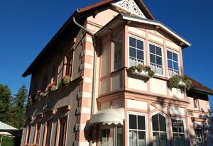 Pension Villa Erika – Doppelzimmer mit Wintergarten