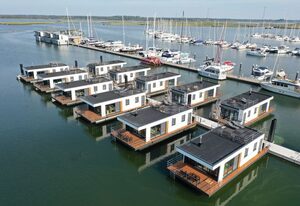 Hausboote Marina Kröslin – Scan6