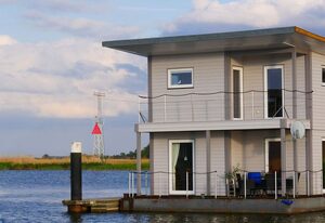 Floating Houses - "schwimmende Ferienhäuser" in Kröslin - Haus 3