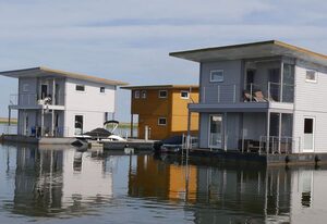 Floating Houses - "schwimmende Ferienhäuser" in Kröslin - Haus 3