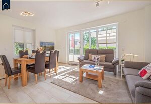 Heimathafen an Seen & Meer – Modernes Ferienhaus in Korswandt mit großem Garten in Waldnähe