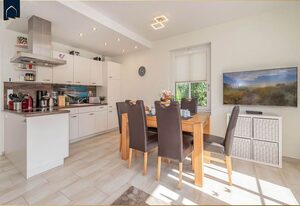Heimathafen an Seen & Meer – Modernes Ferienhaus in Korswandt mit großem Garten in Waldnähe