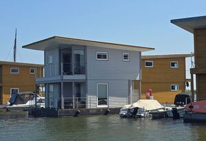 05. Floating-Houses (75 m²) SteelVoll mit Infrarotsauna