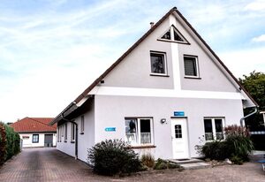 Kajütenhus Komfort-Ferienwohnungen – Kapitänskajüte Freest