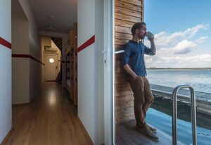 01. Floating Houses  (95 m²) mit Kamin – Floating House 1 Struck mit Kamin