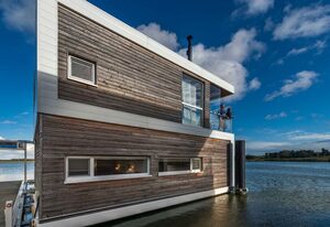 01. Floating Houses  (95 m²) mit Kamin – Floating House 1 Struck mit Kamin