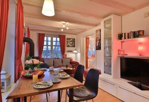 Landhaus Victoria, Schwan