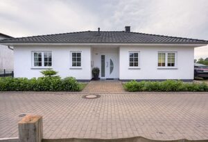 Karlshagen, Ferienhaus am Deich
