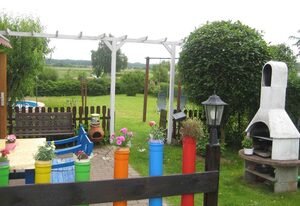 Ferienhaus mit Terrasse und Pool