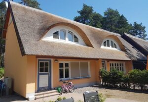Reethaus direkt am Strand – Ferienwohnung Leonie OG