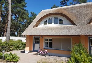 Reethaus direkt am Strand – Ferienwohnung Leonie OG