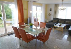 Villa Florenz, Doppelhaus, gesamtes EG, sep. Eingang – Villa Florenz Erdgeschoss