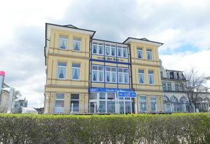 Domkes Hotel Garni Haus an der See – Junior Suite (1)