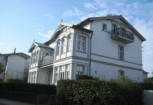 Villa Baroni **nur 200m vom Ostseestrand entfernt** – Villa Baroni Whg. 5