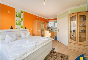 Haus Kiefernduene Bungalow links – + Bungalow links