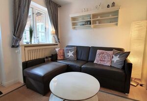 Traumkoje - Wohnung 5 – Ferienwohnung Traumkoje - mit Sauna, Terrasse & Parkplatz in Alkersum