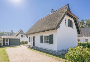Reethus am Küstenwald – Modernes Ferienhaus mit Sauna, Garten & Strandnähe auf Usedom