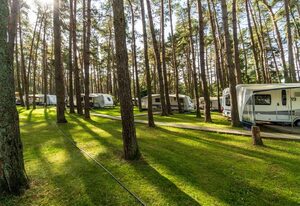 Urlaub im Wohnwagen - mitten im Wald – Wohnwagen 07