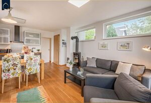 Ferienhaus am Peenestrom – Gemütliches Ferienhaus im Grünen – mit Kamin, Terrasse & Blick ins Grüne